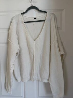 Free People Ivory V-Neck Cozy Knit Sweater